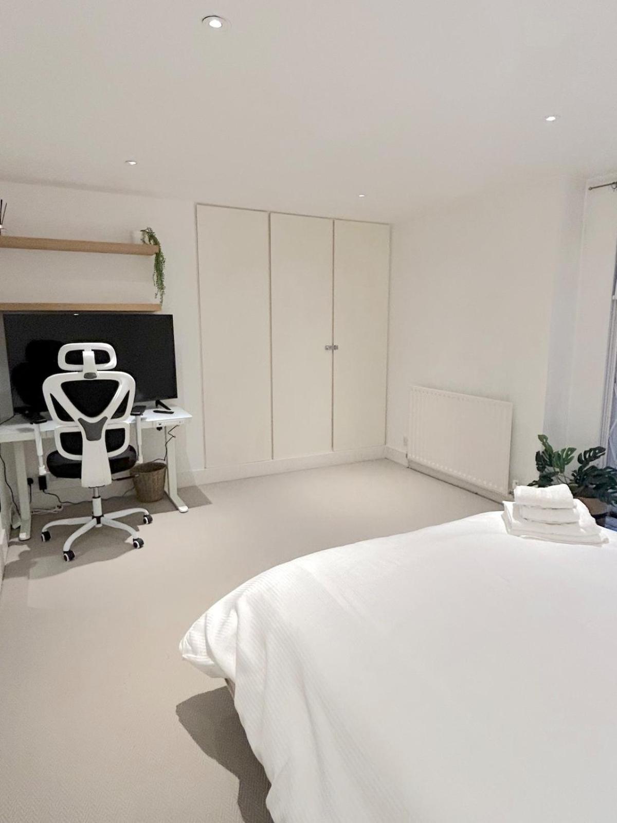 Sophisticated 2 Bed Apartment, Hyde Park * Londra